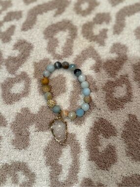 Beaded Amazonite Stretch Bracelet with Druzy Pendant - Multicolor